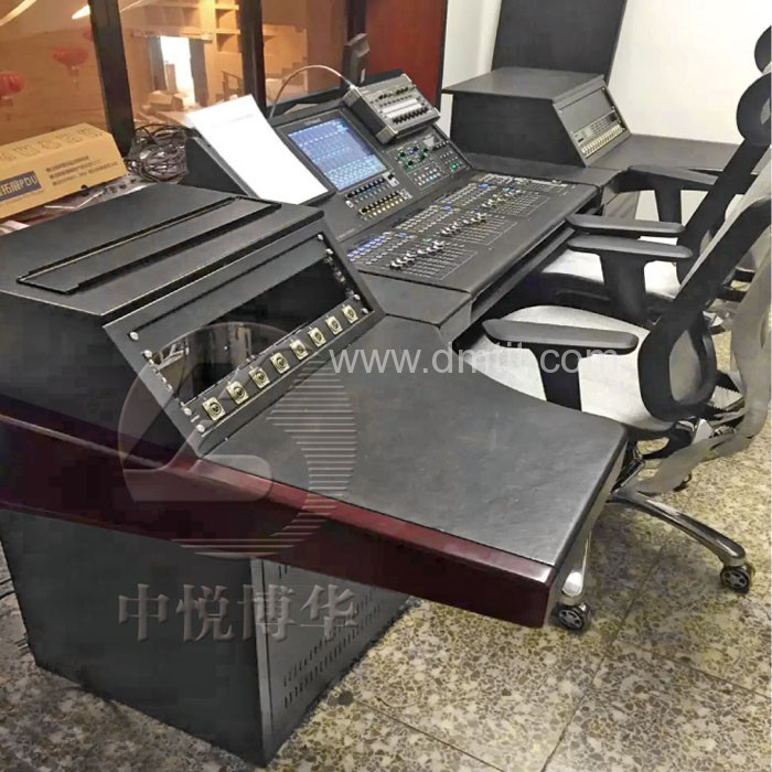 录音棚工作台音频控制台06