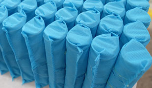 香河无纺布枕芯弹簧包生产厂家丰达枕头弹簧包批发价格便宜吗