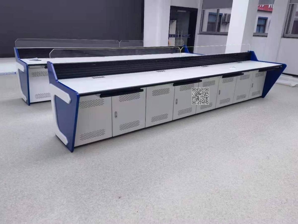 操作台20