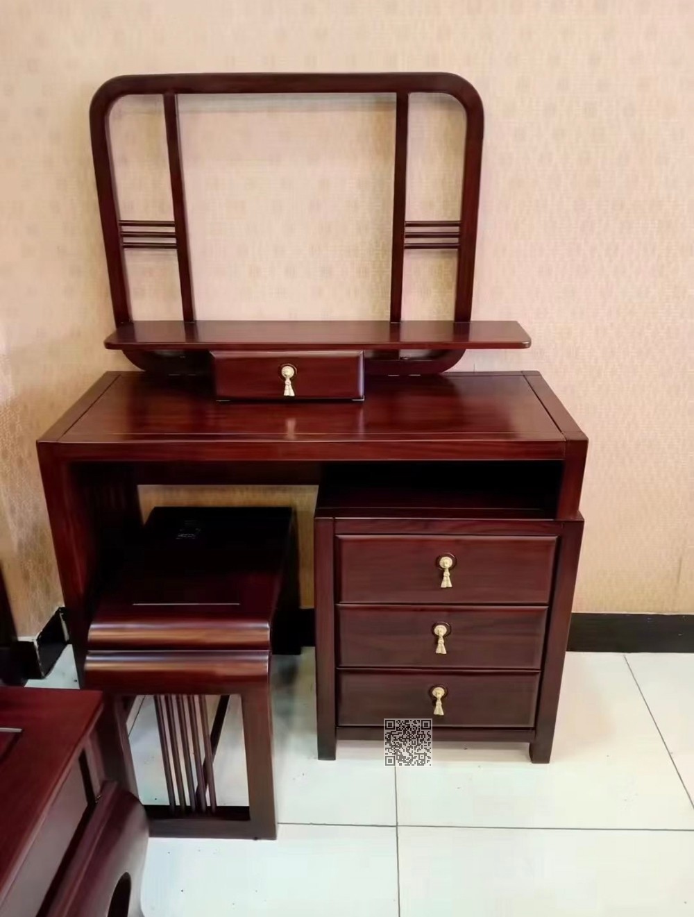 9  梳妆台