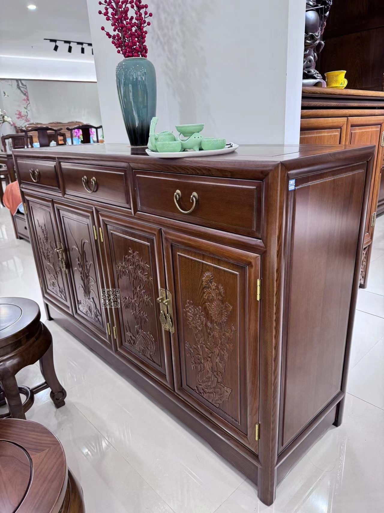 三屉四门餐边柜