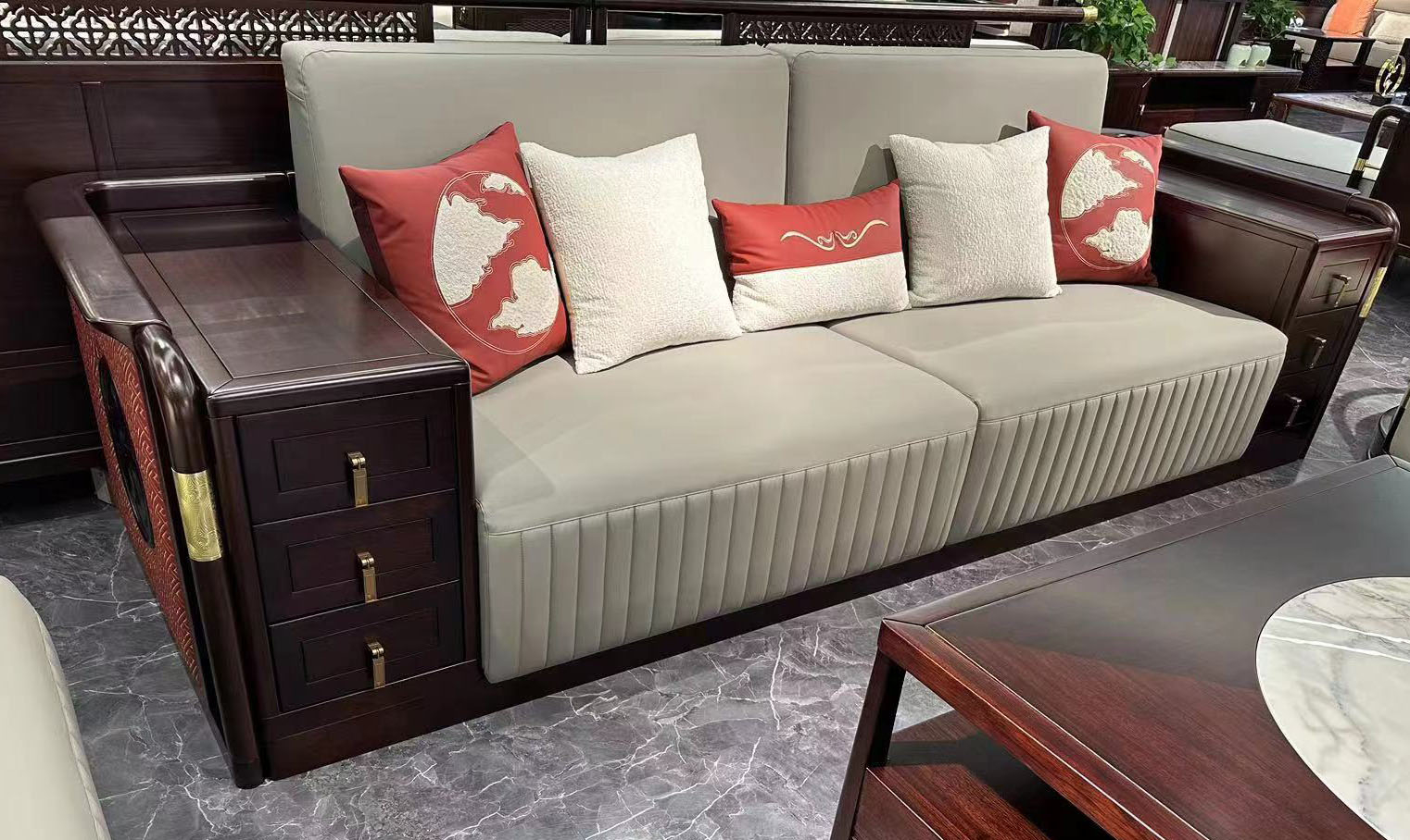 轻奢2+4+休闲三件套 轻奢2+4+休闲三件套