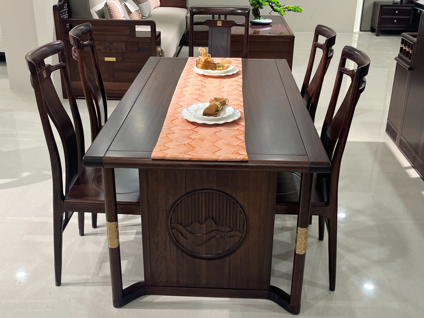 2330长餐桌1.6米配4椅（6椅）