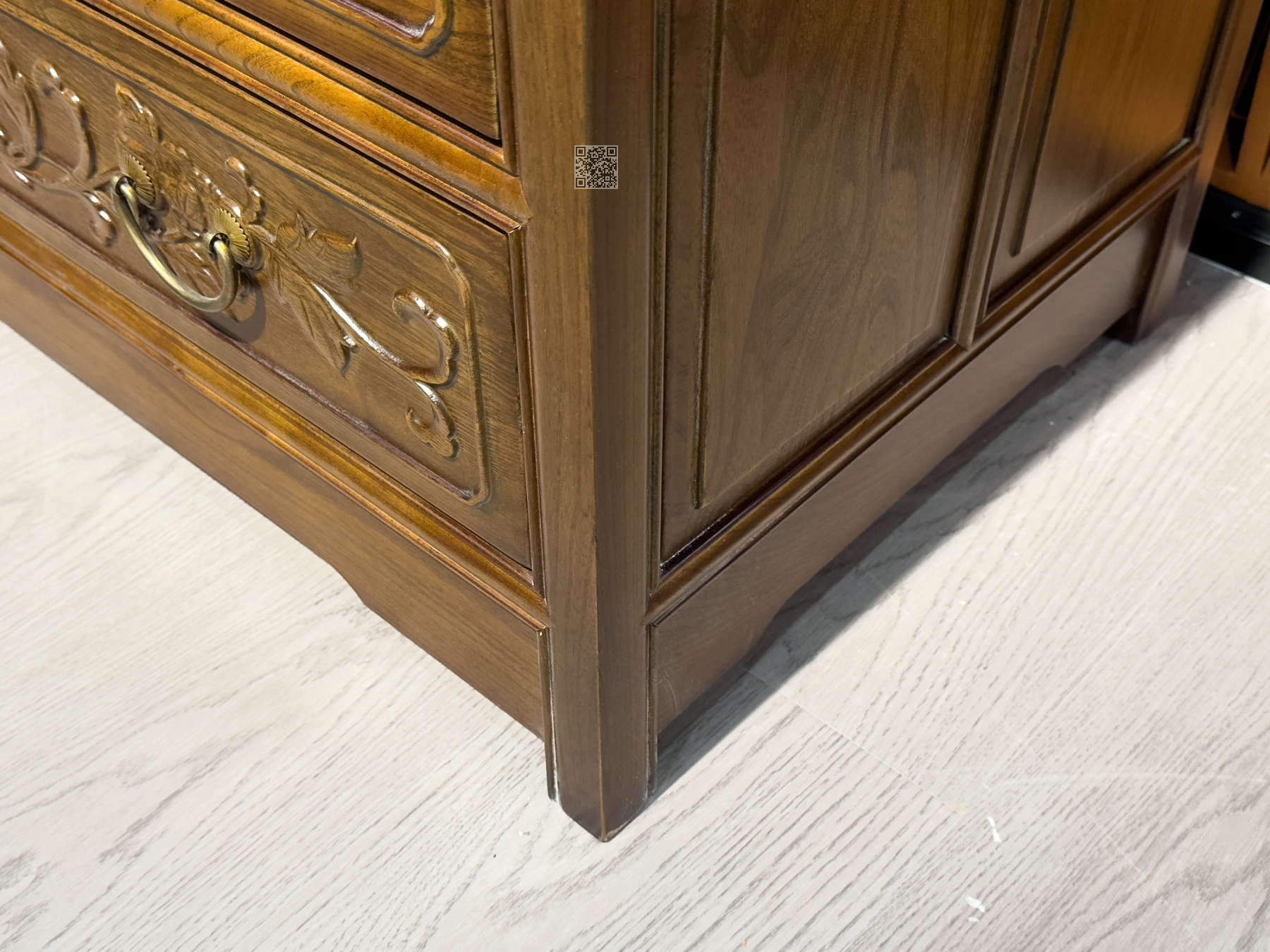 榆木雕花五斗柜