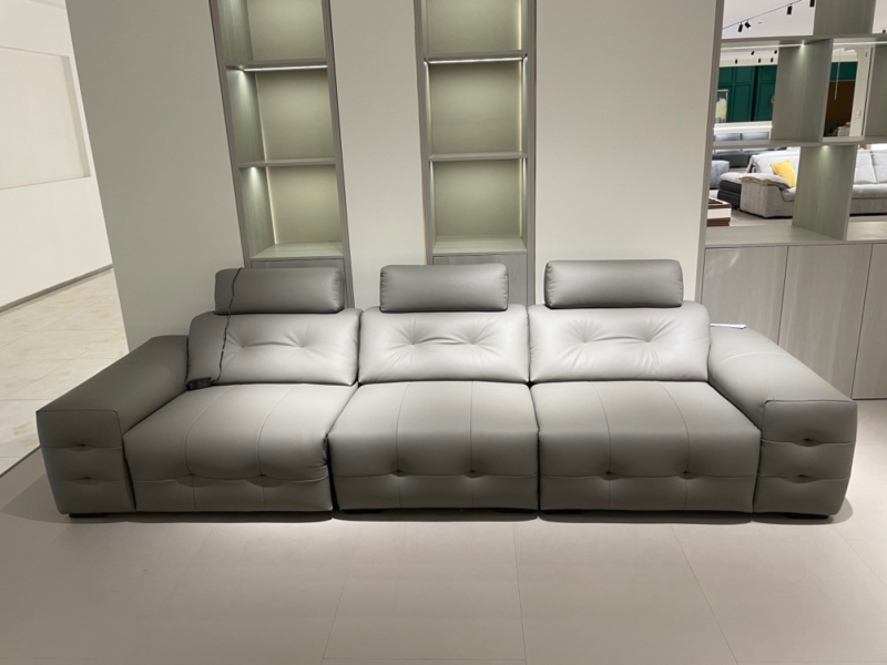 5002零靠墙触摸皮沙发