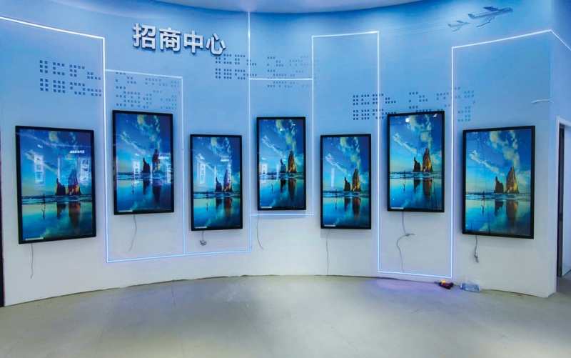 山东莱阳胶东智慧物流展厅 65寸触控一体机