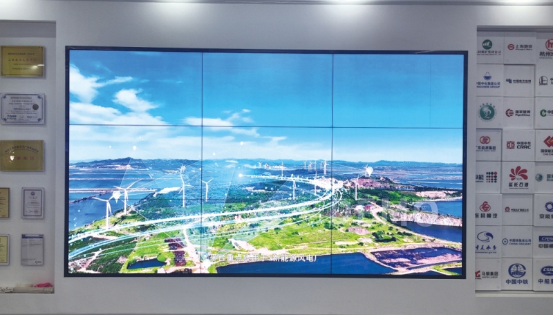 武汉越秀国际项目<55寸0.88mm3x3拼接屏>