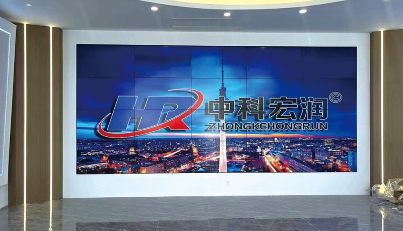 河北省廊坊市香河县店子务村委会<55寸3.5拼接屏4x5+内嵌安装>