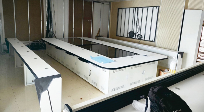 新疆乌鲁木齐中国二冶集团指挥中心项目<操作台>