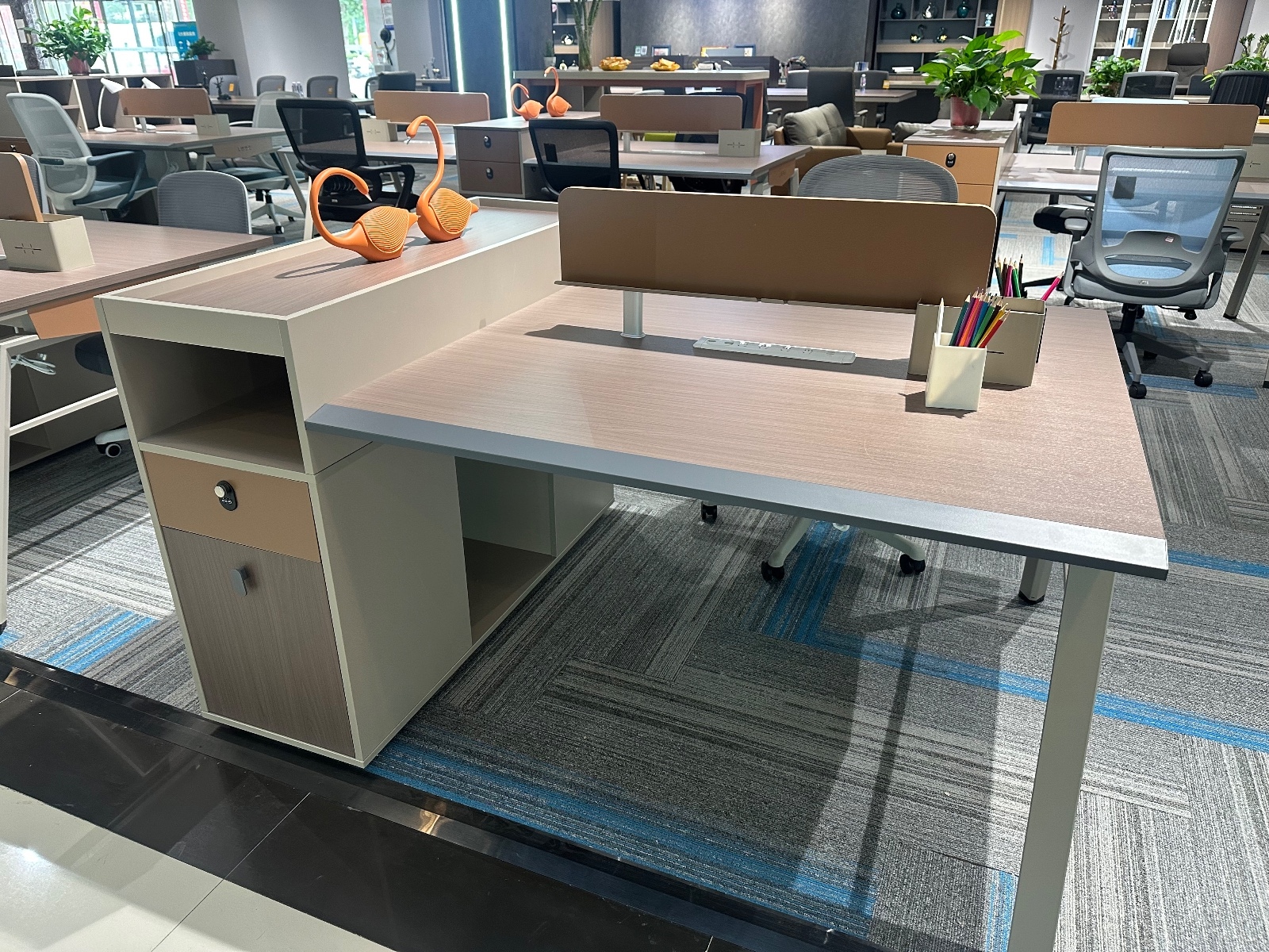 开放式员工位33