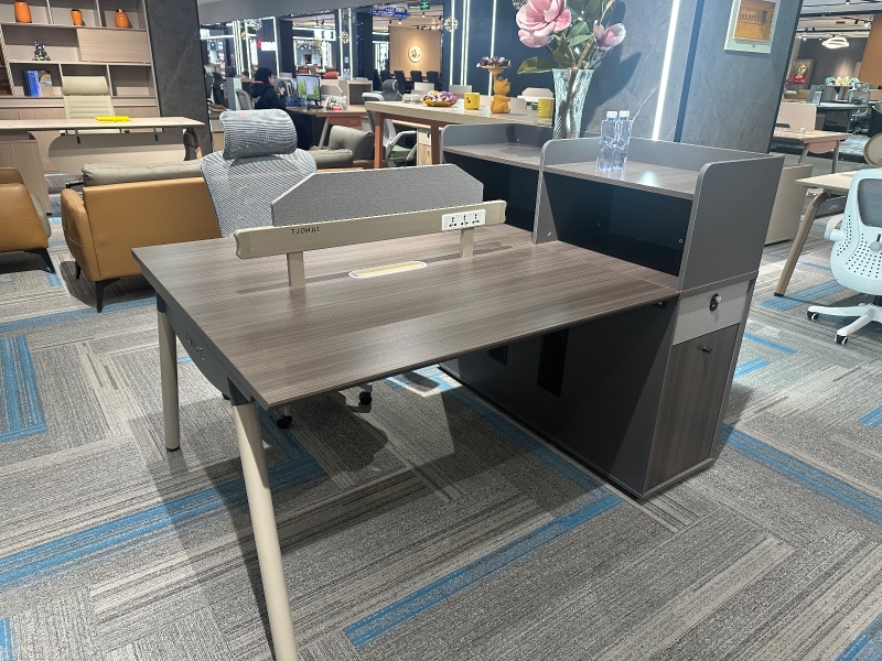 开放式员工位45