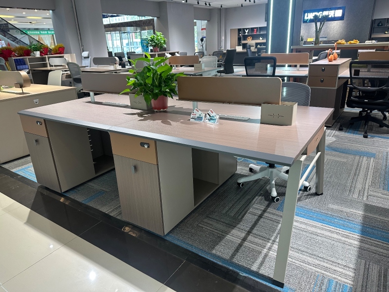 开放式员工位68