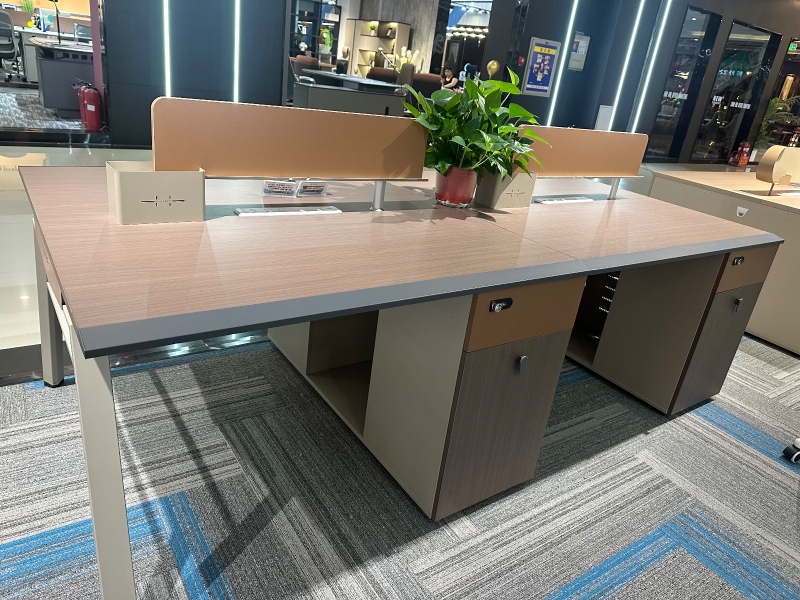 开放式员工位70