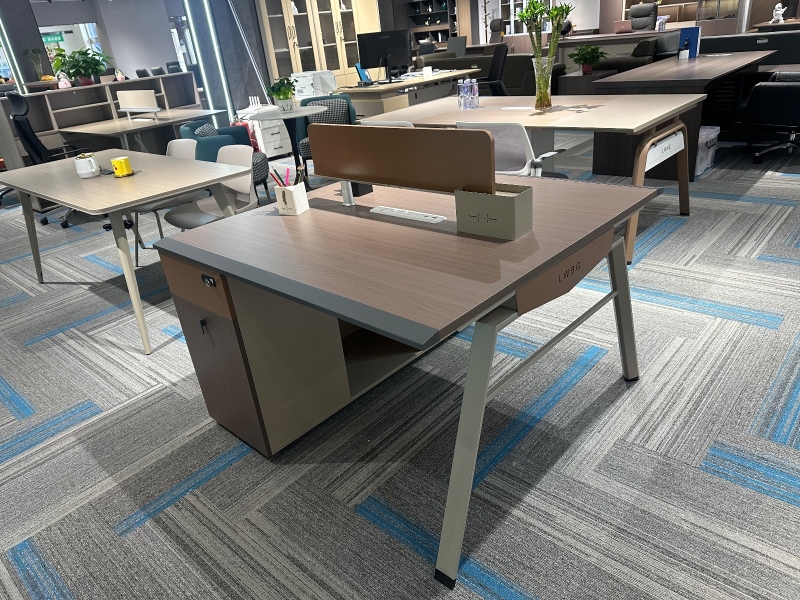 开放式员工位72