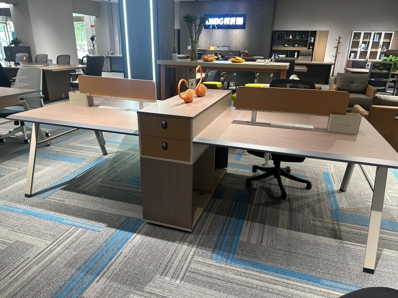 开放式员工位73