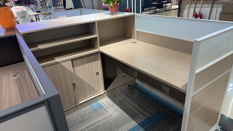 开放式员工位86