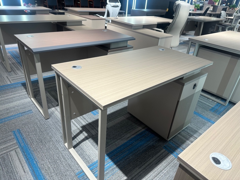 开放式员工位88