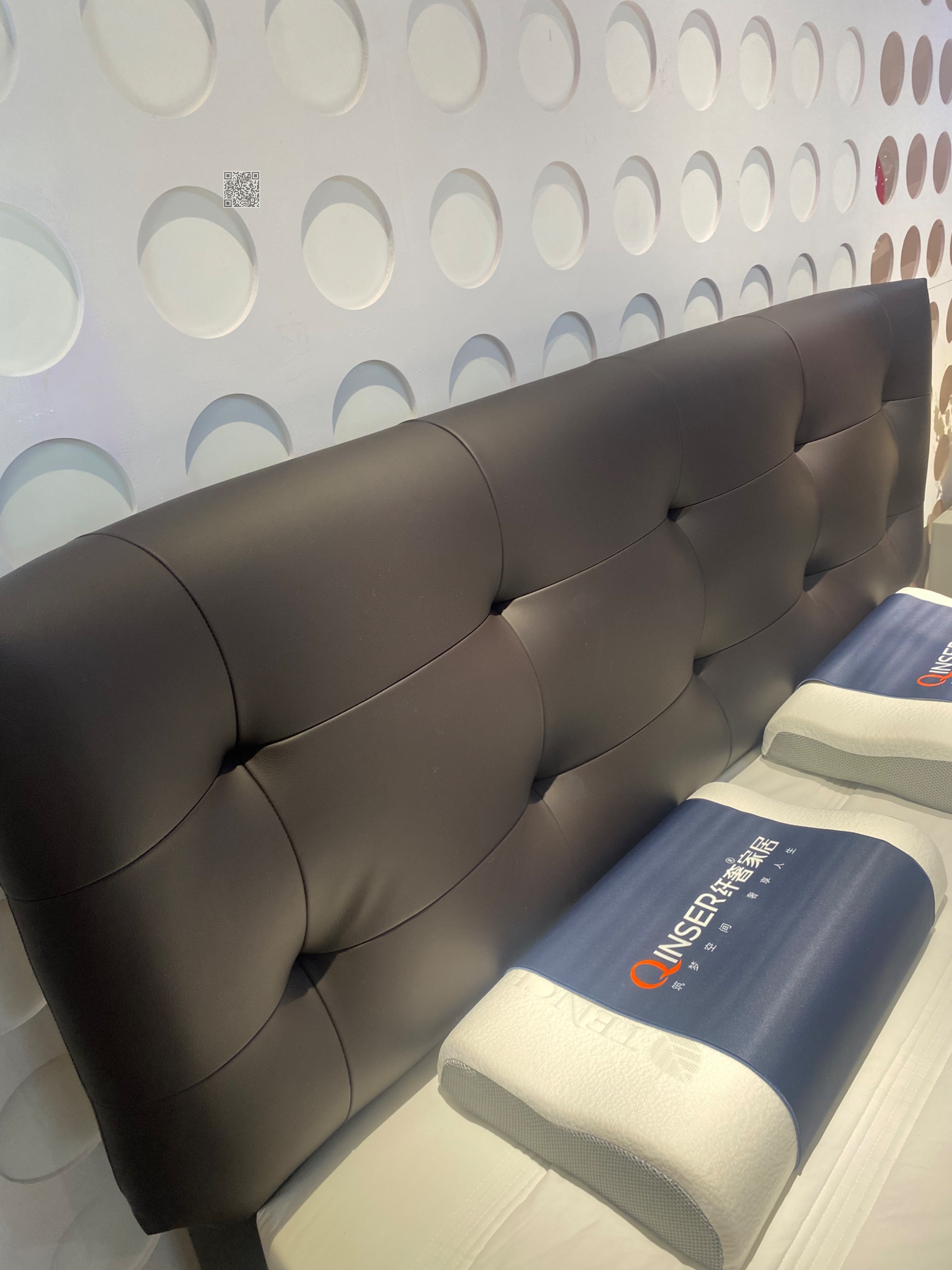 518