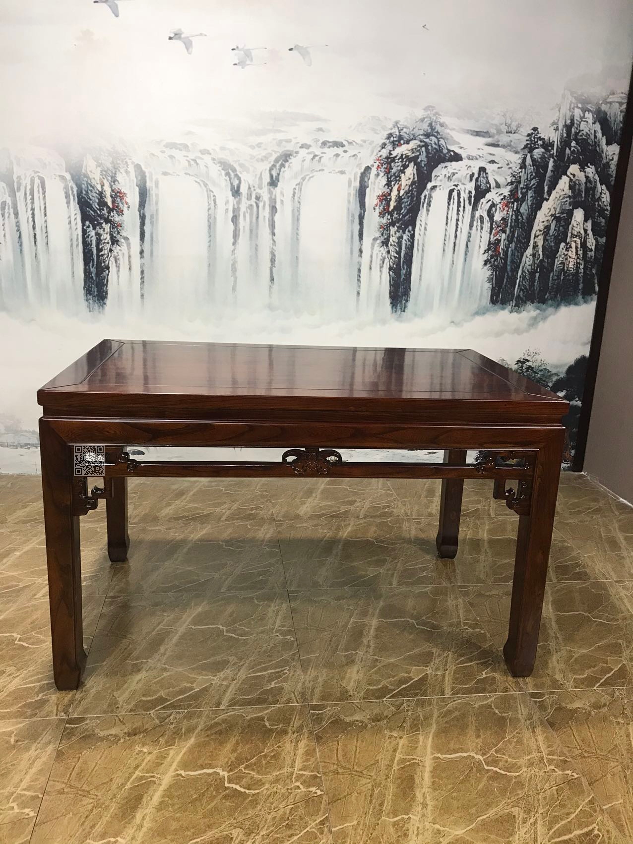蝙蝠餐桌