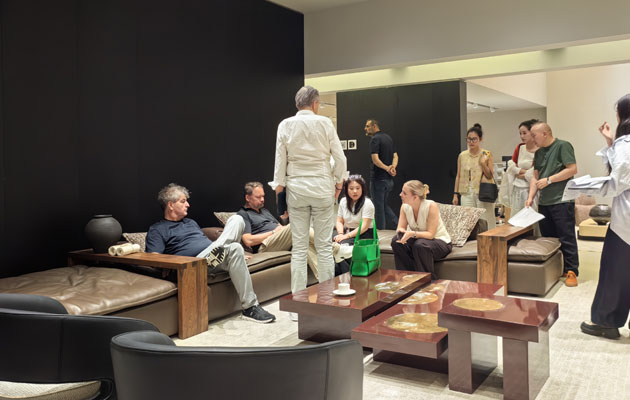 小户型布艺沙发日常保养 吾道意式极简布艺双人床工厂直营