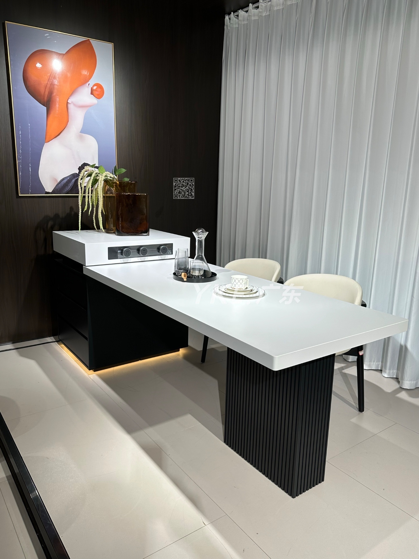 D70岛台:黑白配色