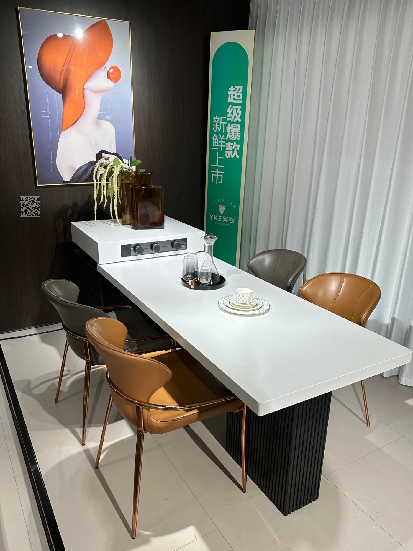 D70岛台:黑白配色