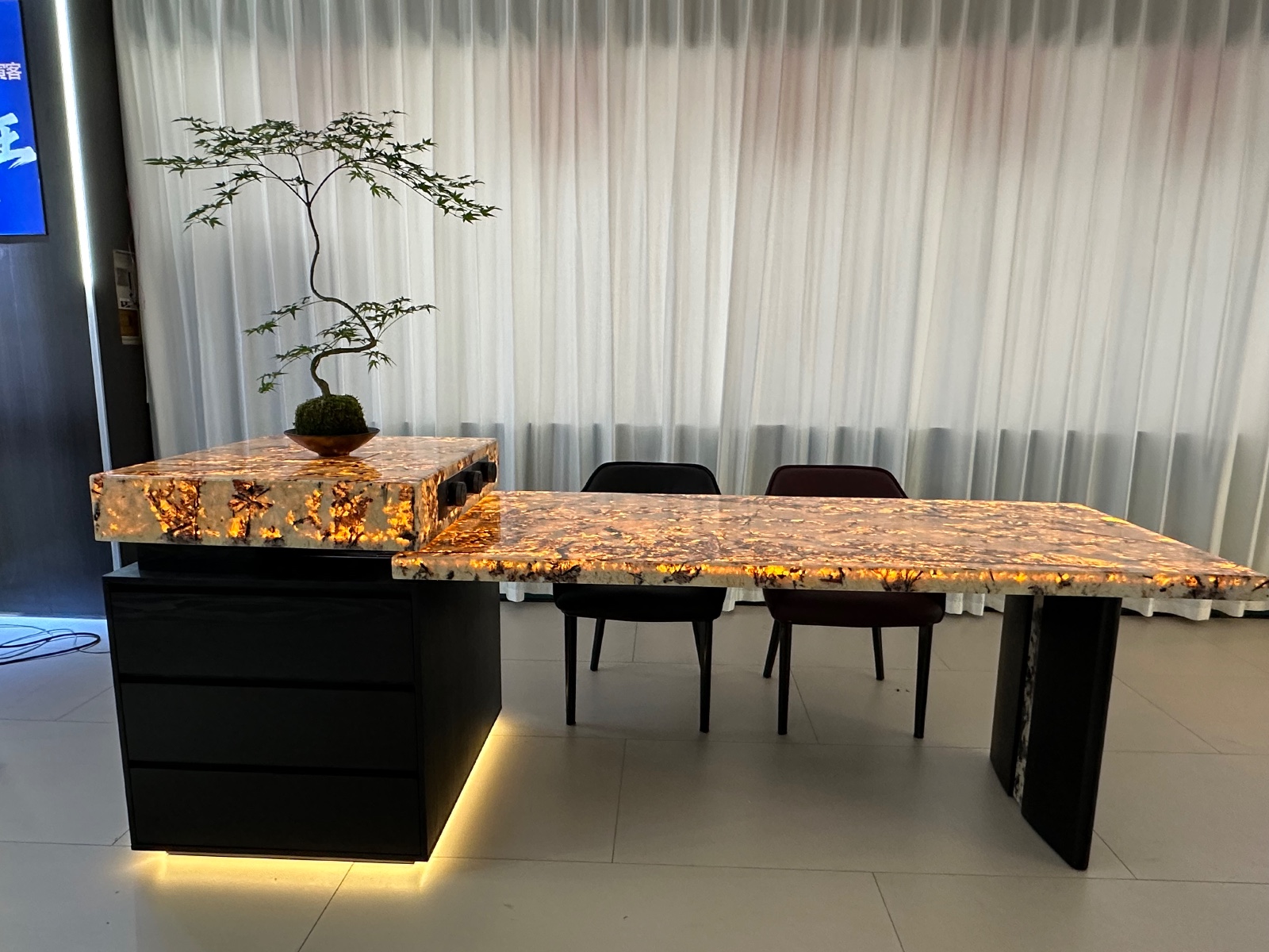 L26岛台（金枝玉叶天然发光奢石）